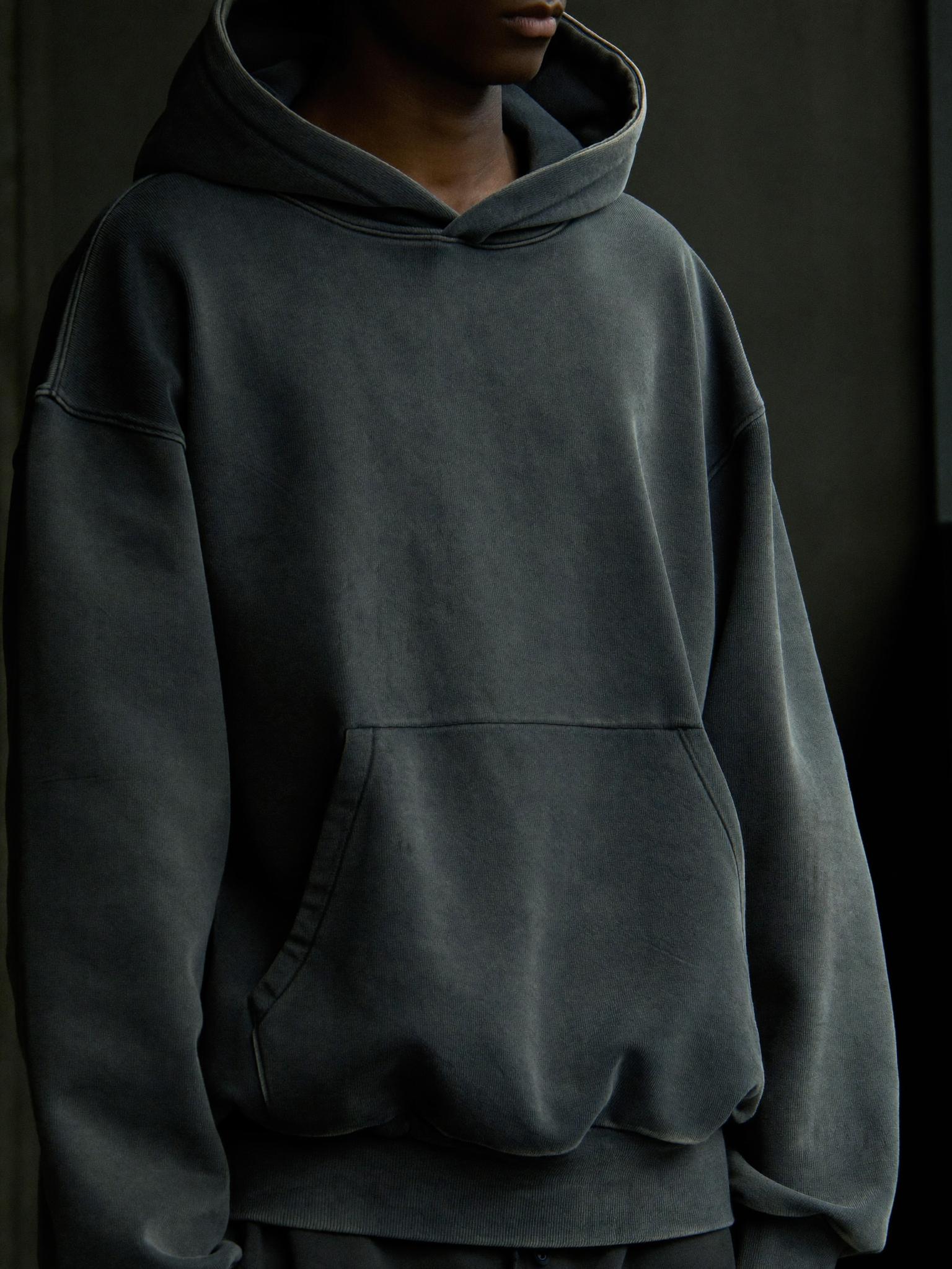 Hoodies & Sweatshirts